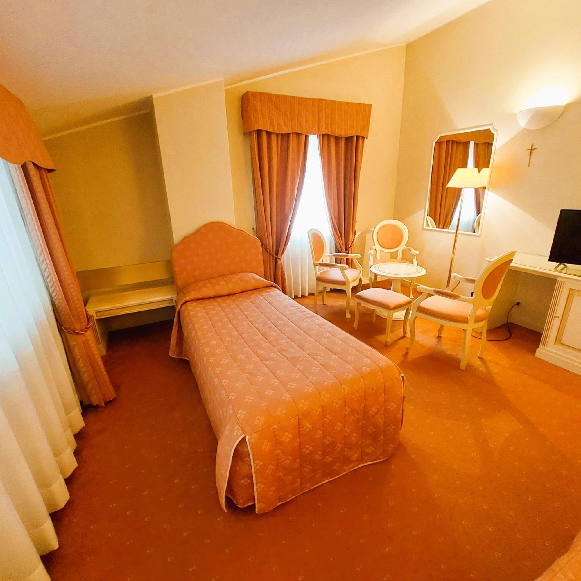 Albergo Ristorante Bigiu 圣奥莫波诺伊马加 外观 照片