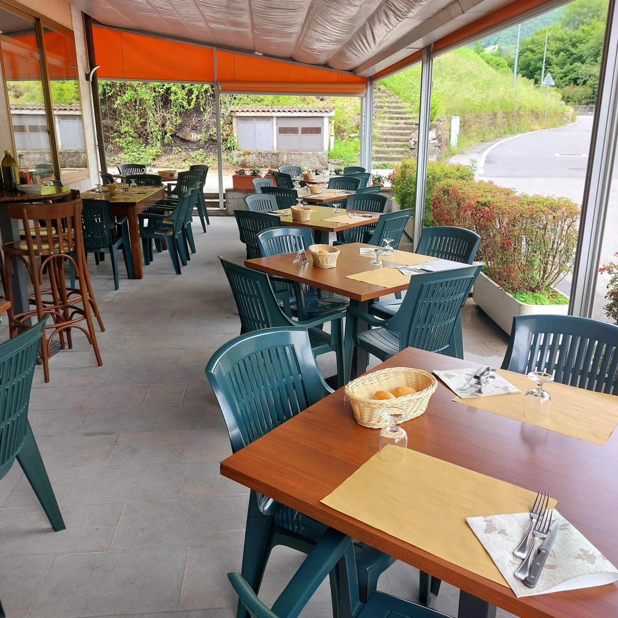 Albergo Ristorante Bigiu 圣奥莫波诺伊马加 外观 照片